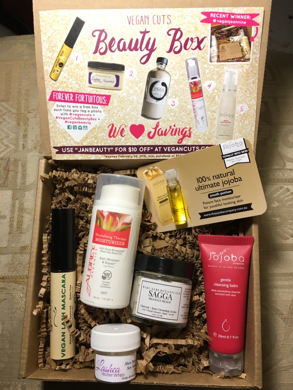 Unboxing the January 2016 Vegan Cuts Beauty Box – Earthlab Cosmetics Natural Mascara, Aubrey Organics Moisturizer & More