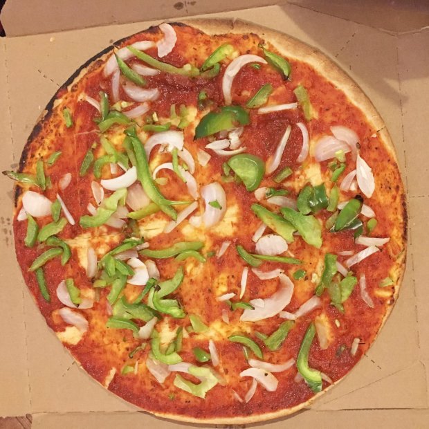 Vegan USA – Domino's Thin Crust Veggie Pizza with Peppers, Onions & No Cheese